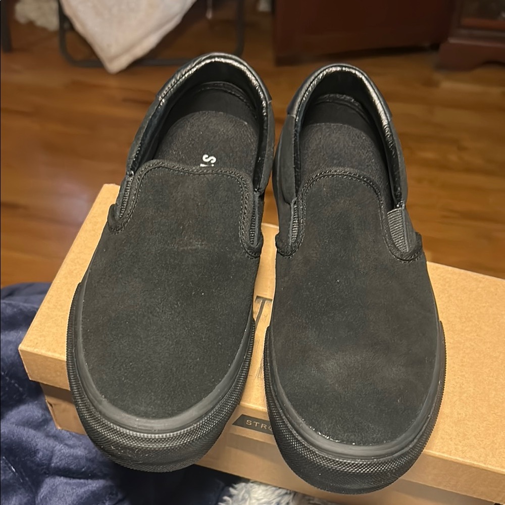 Women Black Slip-On Sneakers